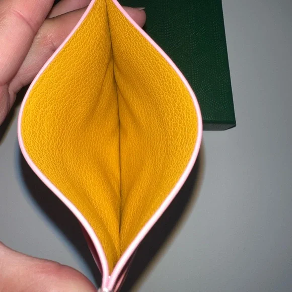 Goyard Pink Card Holder - Picture 5 of 5